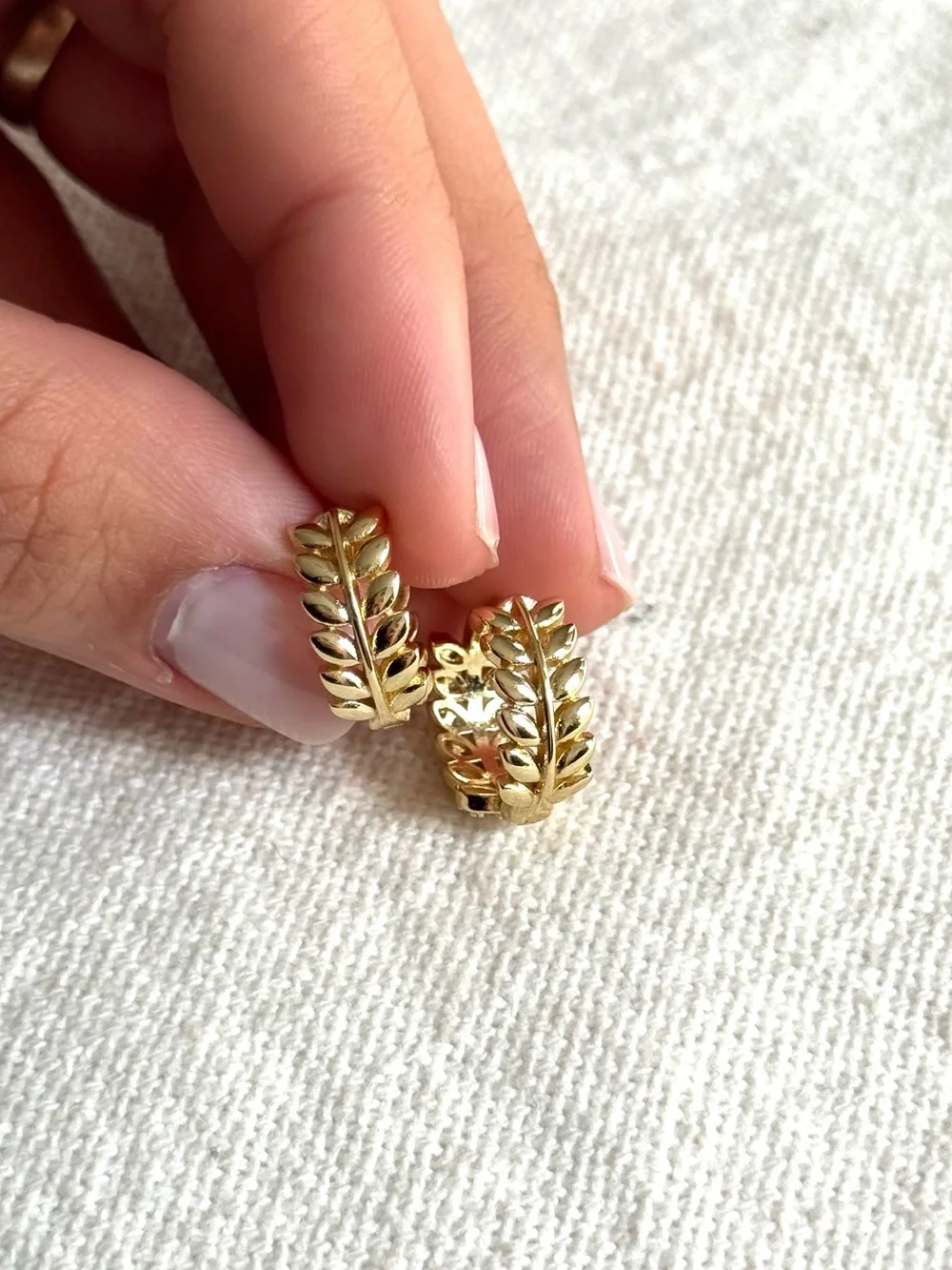 NEW! Gold Leaf Crystal Huggie Earrings - Women Jewelry - Picture 3 of 4